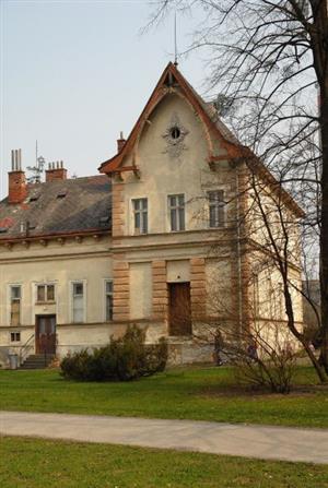 Zvažovaná rekonstrukce loutkového divadla nebude možná bez dotací.<br/>
FOTO: DAVID MACHÁČEK
