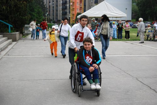 Centrum Kopřivnice se v sobotu stalo již podvanácté dějištěm sportovního zápolení tělesně postižených lidí z celé republiky i ze Slovenska.<br/>
FOTO: DANA HOĎÁKOVÁ
