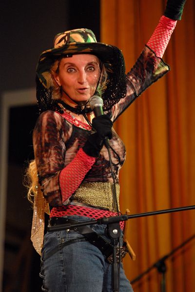 Jana Kratochvílová během svého koncertu v Kopřivnici doslova sršela energií a posluchačům naservírovala i dvě světové premiéry.<br/>
FOTO: DAVID MACHÁČEK
