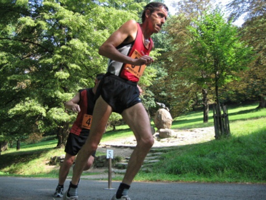 Desetikilometrového Běhu oborou se v kategorii padesátníků zúčastnil i Josef Kvita z Maraton klubu Kopřivnice, který závod dokončil v čase 42:55 min.<br/>
FOTO: ARCHIV
