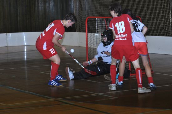 Florbalistky FBC Vikings Kopřivnice v loňské druholigové sezoně skončily bez bodu poslední. V té nové si hned v prvním zápase připsaly na konto vítězství.<br/>
FOTO: DANA HOĎÁKOVÁ
