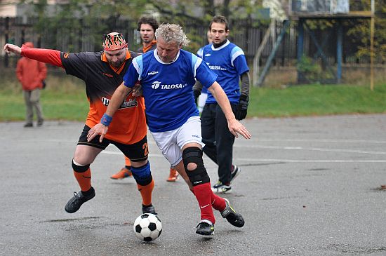 Soutěže klubu malé kopané o víkendu napsaly svou poslední letošní kapitolu. Síly v závěrečném turnaji I. ligy změřily i kopřivnické týmy KVS a D&L AS 54.
FOTO: JANA FEILHAUEROVÁ