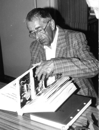 Vlastimil Brodský po své besedě s Kopřivničany. Na té odpovídal na dotazy z hereckého života i politiky. 
FOTO: ARCHIV TATROVÁK
