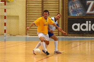 Jokerit Kopřivnice ve skupině A jen remizoval s místní legendou Trappes Devills a skončil v ní druhý. V dalších utkáních turnaje Tatry už ale nezaváhal a vybojoval celkové vítězství.
FOTO: DAVID MACHÁČEK
