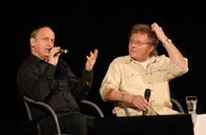 Herec Jan Kraus byl v pořadu Václava Kosíka sice jen pouhým hostem, ale byl to on, kdo udával takt zábavě v sále kulturního domu.
FOTO: DAVID MACHÁČEK
