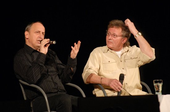 Herec Jan Kraus byl v pořadu Václava Kosíka sice jen pouhým hostem, ale byl to on, kdo udával takt zábavě v sále kulturního domu.
FOTO: DAVID MACHÁČEK
