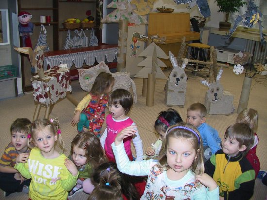 Zápisy do mateřských škol se letos uskuteční v dubnu. Děti do školských zařízení budou přijímány dle schválených pravidel, přednost dostanou předškoláci a děti zaměstnaných rodičů.
FOTO:ARCHIV