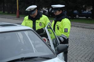 Během poslední dopravně-bezpečnostní akce kontrolovali policisté technický stav vozidel i to, zda řidiči nepožili alkohol.
FOTO: DAVID MACHÁČEK