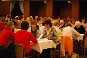 Minulý týden ve středu se poprvé sešli členové všech dvaceti volebních komisí, kteří nejprve složili slib a poté se seznámili s dalšími informacemi potřebnými pro jejich práci.
FOTO: DANA HOĎÁKOVÁ