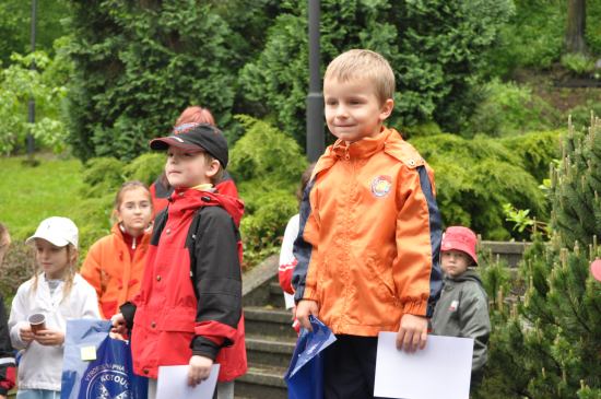 Závod nejmladších chlapců na 120 metrů vyhrál Vojtěch Frýdl z kopřivnické Mateřské školy Francouzská, který si právě užívá chvilky na stupních vítězů.
FOTO: JANA FEILHAUEROVÁ