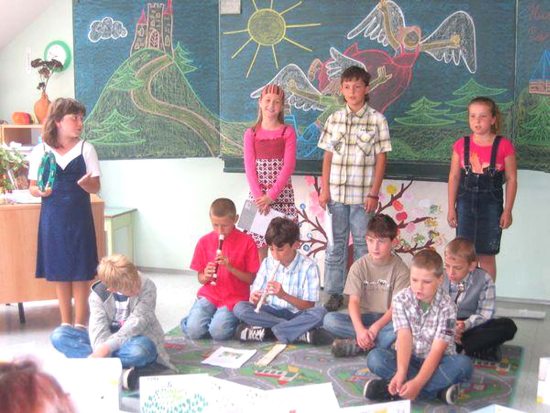 Žáci štramberské školy předvedli nejen své celoroční práce, ale pro četné návštěvníky dne otevřených dveří si připravili dvacetiminutové zábavné programy.
FOTO: ARCHIV ŠKOLY