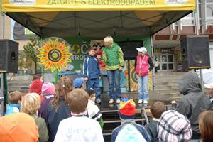 Ekologická roadshow Zatočte s elektroodpadem se zastavila také v Kopřivnici. Přestože se vybrala víc jak tuna elektrošrotu, na umístění mezi nejlepšími to nestačilo.      
FOTO: DAVID MACHÁČEK