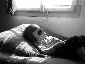 Vítězný snímek fotografické soutěže Z knihovny až na kraj světa, který je i s dalšími vybranými snímky k vidění v čítárně městské knihovny v kulturním domě.
FOTO: VÍT ŠIMEČEK