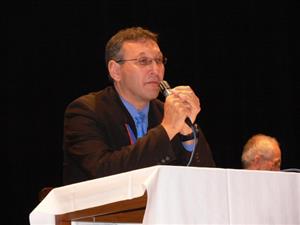 „Vaši volbu přijímám s pokorou a jsem připraven vám čtyři roky sloužit,“ byla první slova nově zvoleného starosty Štramberka Jana Sochy.
FOTO: ILONA MAZALOVÁ