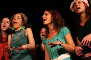 Pražský smíšený sbor Gospel Limited na svém předvánočním koncertu v kopřivnickém kulturním domě představí posluchačům tak trochu jiné pojetí duchovní hudby.               
FOTO: GOSPEL LIMITED