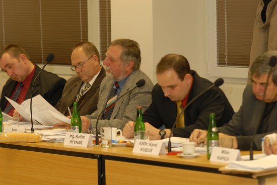 Před týdnem se nově zvolení zastupitelé sešli k prvnímu pracovnímu jednání. Na mnohahodinovém zasedání došlo také k prvnímu ostřejšímu střetu politiků z koalice a opozice.
FOTO: DAVID MACHÁČEK