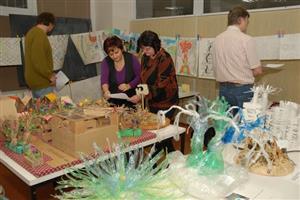 Už jen jedenáct dní budou ve vestibulu radnice k vidění vize kopřivnických školáků pro centrum Kopřivnice. Samostatné i týmové, plošné i prostorové práce je možné obdivovat, ale také hodnotit do konce února.