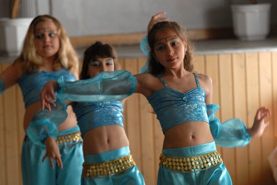 Orientální tanečnice od nejmenších až po zkušené lektorky soutěžily minulou sobotu v Kopřivnici na  akci s názvem Světlo orientu.
FOTO: DAVID MACHÁČEK