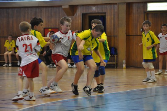 Kopřivnickým minižákům se domácí turnaj „O velikonoční zvon“ opravdu povedl. A tým se stal celkovým vítězem, B tým (na snímku) skončil na příjemné čtvrté příčce.
FOTO: J. FEILHAUEROVÁ