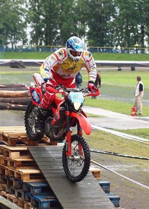 Kopr Extrem Enduro sice kvůli dešti řada diváků oželela, pořadatelé ale slíbili, že se mohou těšit na další.
FOTO: IVO MARŠÁLEK