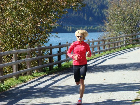 Česká půlkařská jednička Lenka Masná zahájila přípravu na olympijskou sezonu v italském Melagu, kde má pro běhání ideální podmínky.
FOTO: ARCHIV LENKY MASNÉ