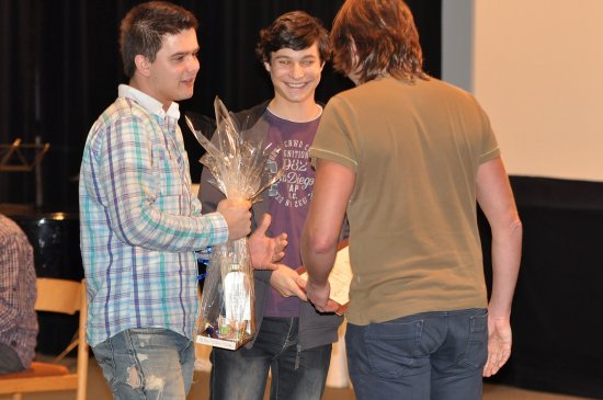 Čestné uznání za své publicistické příspěvky si z letošní Kafky odnesli také redaktoři zdejší Junior TV fungující při DDM.
FOTO: DAVID MACHÁČEK