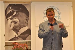 Komentátor MF Dnes Martin Komárek byl jedním z hostů, kteří přijeli do Kopřivnice diskutovat o tématu politické odpovědnosti. 
FOTO: DAVID MACHÁČEK