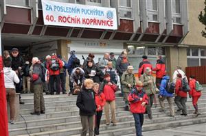 Kopřivnice se o víkendu stala Mekkou pěší turistiky. Na symbolické zakončení sezony nazvané Za Posledním puchýřem se sjelo přibližně čtrnáct set lidí ze všech krajů ČR, Slovenska, Polska o Německa.
FOTO: DAVID MACHÁČEK