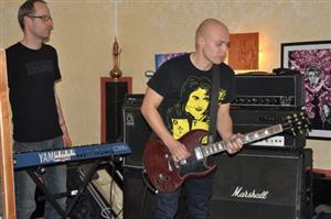 Putovní festival Bluesový vlak přivezl 14. listopadu do Kopřivnice Jazz Q, se kterým vystoupili Oskar Petr a německá zpěvačka Simone Reifegerste. 
FOTO: DAVID MACHÁČEK