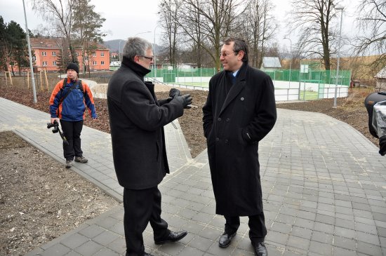 V rámci rekonstrukce Bařin získalo sídliště nejen nové chodníky a komunikace, ale také několik hřišť včetně multifunkčního, určeného pro sport.
FOTO: DAVID MACHÁČEK