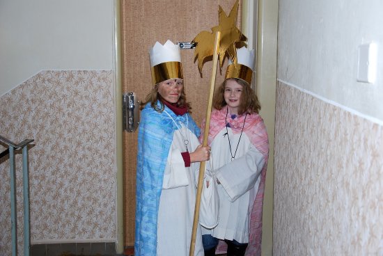 Především o minulém víkendu se po Kopřivnici objevovaly tříkrálové družiny, které jako každoročně vybíraly příspěvky na celostátní Tříkrálovou sbírku. Ta potrvá až do 14. ledna.
FOTO: DANA HOĎÁKOVÁ