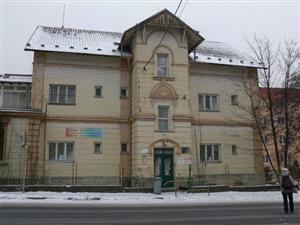 Budova Domu dětí a mládeže ve Štramberku by mohla projít rekonstrukcí. Zásah by potřeboval nejen interiér, ale hlavně samotná budova. 
FOTO: ILONA MAZALOVÁ