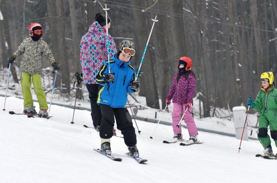 Lyžařský výcvik je pro děti z prvního stupně kopřivnické Základní školy Emila Zátopka každoročně zpestřením vyučování. 
FOTO: JANA FEILHAUEROVÁ