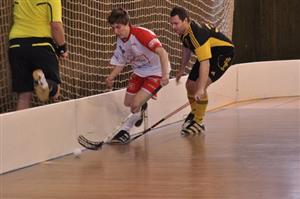 Florbalovému týmu mužů v nedělním utkání se Slavií Havířov už o nic nešlo, přesto se s domácími fanoušky a sezonou rozloučil vítězstvím.
FOTO: JANA FEILHAUEROVÁ