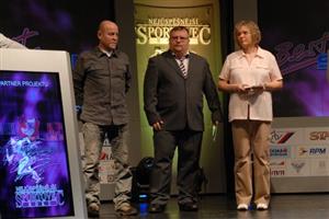 Kopřivnice při oceňování nejlepších sportovců okresu zcela ovládla kategorii trenérů. Odměněni byli (zleva) Vlastimil Žižka, Jan Martínek a Petra Kahánková.
FOTO: JANA FEILHAUEROVÁ