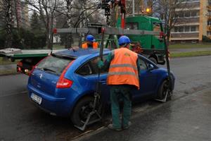 Za dva týdny čištění komunikací a přilehlých prostranství po zimě bylo v Kopřivnici odtaženo již 22 vozidel.
FOTO: DAVID MACHÁČEK