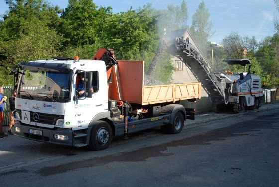 Práce na letos posledním úseku cyklostezky kolem Kopřivničky byly zahájeny v uplynulém týdnu. Celá cyklostezka má být dokončena až v příštím roce.
FOTO: DAVID MACHÁČEK