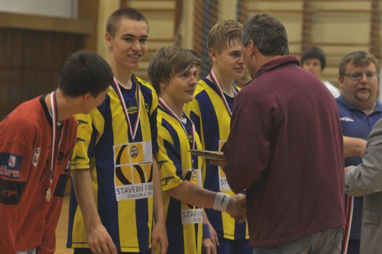 Házenkářský mladší dorost KH Kopřivnice se bezprostředně po posledním zápase I. ligy mohl těšit ze stříbrných medailí.
FOTO: JANA FEILHAUEROVÁ
