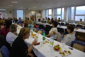 Na konferenci byly prezentovány nejen výsledky zdravotního stavu obyvatel Kopřivnice, ale odborní pracovníci se podělili i o své zkušenosti z praxe.
FOTO: DANA HOĎÁKOVÁ