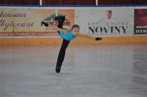 Také Martina Gajdušková, která bude kopřivnický klub reprezentovat v kategorii nejmladšího žactva, se představila na místním ledě při povinných testech.
FOTO: JANA FEILHAUEROVÁ