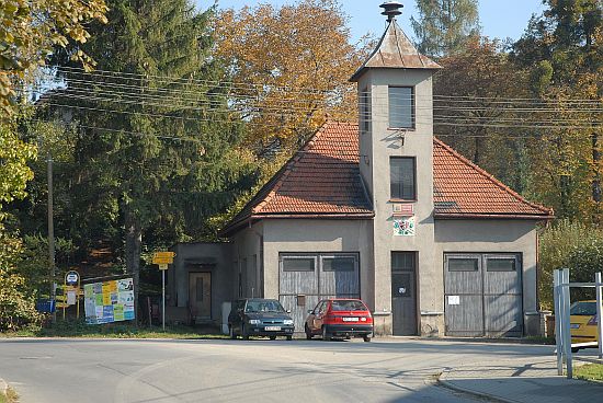 I na rekonstrukci zbrojnice ve Větřkovicích chtěla radnice získat peníze z Regionálního operačního programu. Nyní zvažuje, jaká bude budoucnost záměru bez finanční podpory z EU.
FOTO: DAVID MACHÁČEK