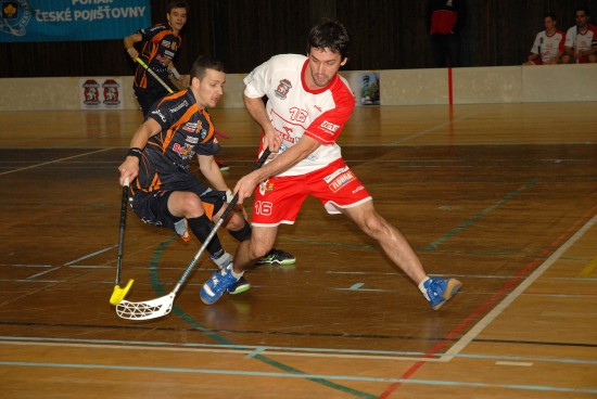 Ve vypjatém pohárovém zápase mezi Kopřivnicí a hostujícím Brnem nebyla nouze o dramatické okamžiky. Favorizovaný soupeř ale nakonec Vikingy přehrál 
FOTO: DAVID MACHÁČEK