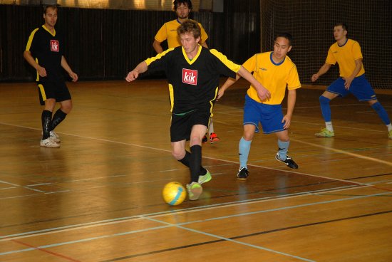 FU Kopřivnice B (ve světlých dresech) vybojoval proti soupeři Kuna Team Frýdek-Místek první body v 1. třídě NJ.
FOTO: DAVID MACHÁČEK