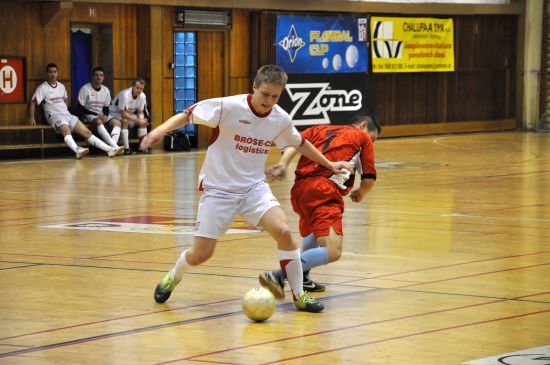 Výborné výkony hráčů týmu Brose nakonec ve 12. ročníku turnaje o putovní pohár Tatry stačily pouze na stříbrnou příčku.
FOTO: DAVID MACHÁČEK