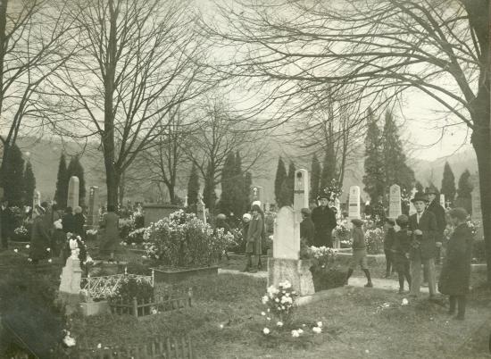 Kopřivnický hřbitov