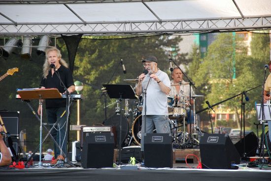 System.Linq.Enumerable+<TakeIterator>d__25`1[System.Char]