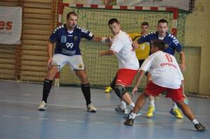 Utkání s Hranicemi se na turnaji „Tatry“ Kopřivnici příliš nevyvedlo. Utekl jí začátek a nakonec prohrála 30:35, Frýdek a Šaľu ale porazila a skončila druhá.
FOTO: JANA FEILHAUEROVÁ