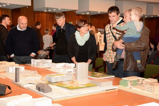 System.Linq.Enumerable+<TakeIterator>d__25`1[System.Char]