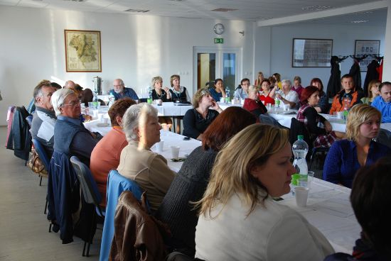 Nejen členové pracovních skupin, ale i široká veřejnost byla seznámena s tím, jak se daří naplňovat stanovené cíle a aktivity II. Střednědobého plánu sociálních služeb.
FOTO: DANA HOĎÁKOVÁ