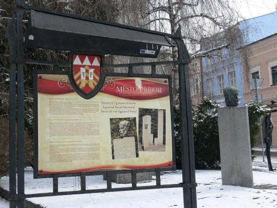 System.Linq.Enumerable+<TakeIterator>d__25`1[System.Char]